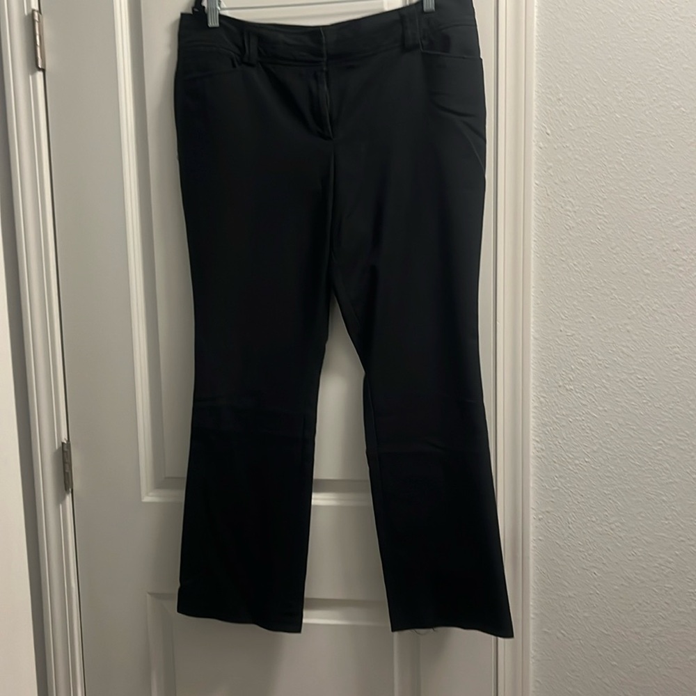 Women’s dress pants (size 16/ black)